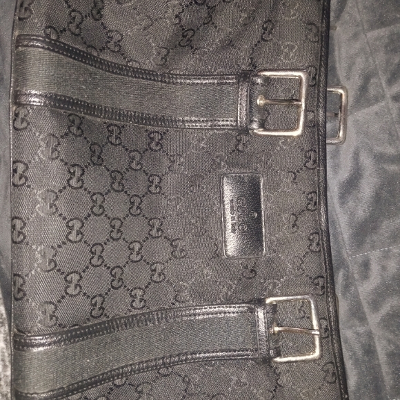 Gucci Handbags - GUCCI PURSE BRAND NEW; Medium Size;Black.